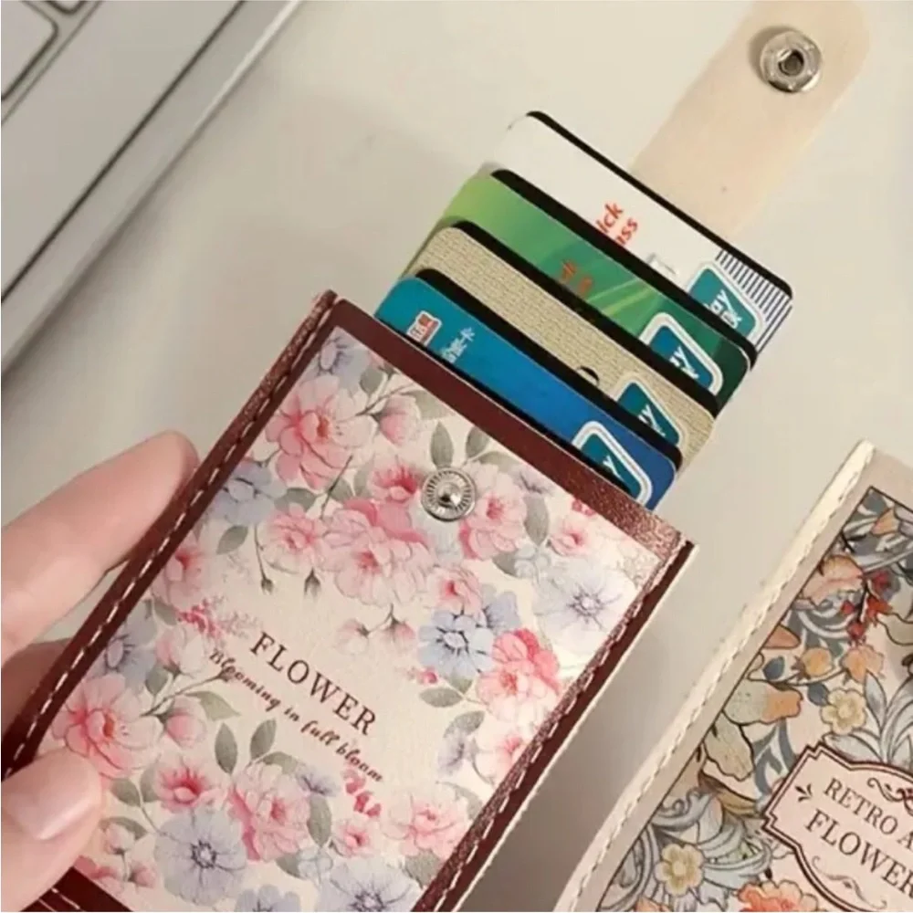 Floral Cream Pull Up Credit Card Holder